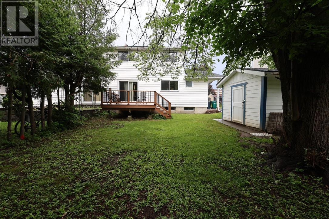 12 Downsview Crescent, Ottawa, ON