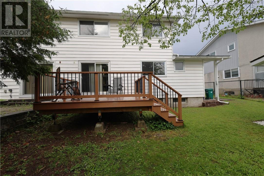 12 Downsview Crescent, Ottawa, ON