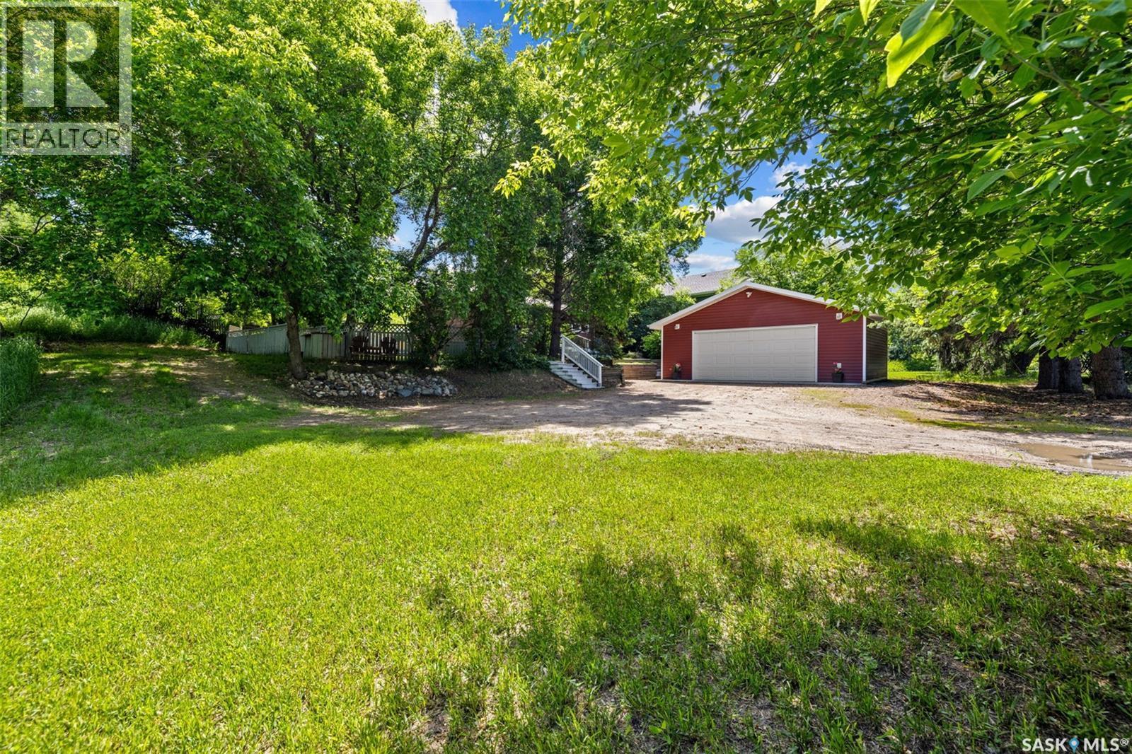 95 Qu'Appelle Drive E, Lumsden, SK