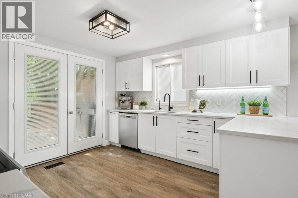530 Penny Lane, Waterloo, ON