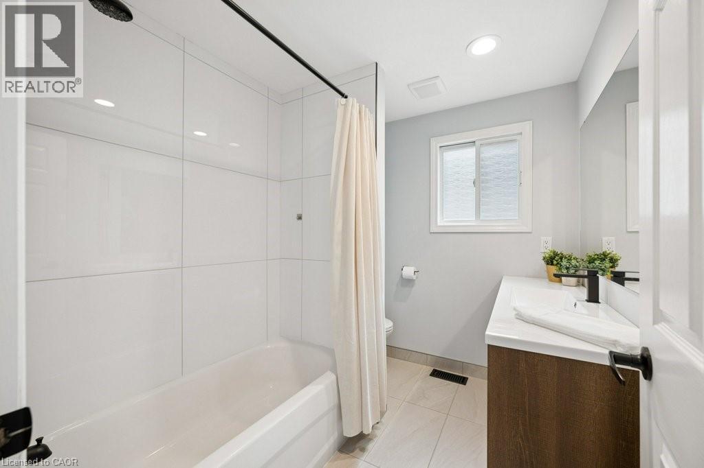 530 Penny Lane, Waterloo, ON
