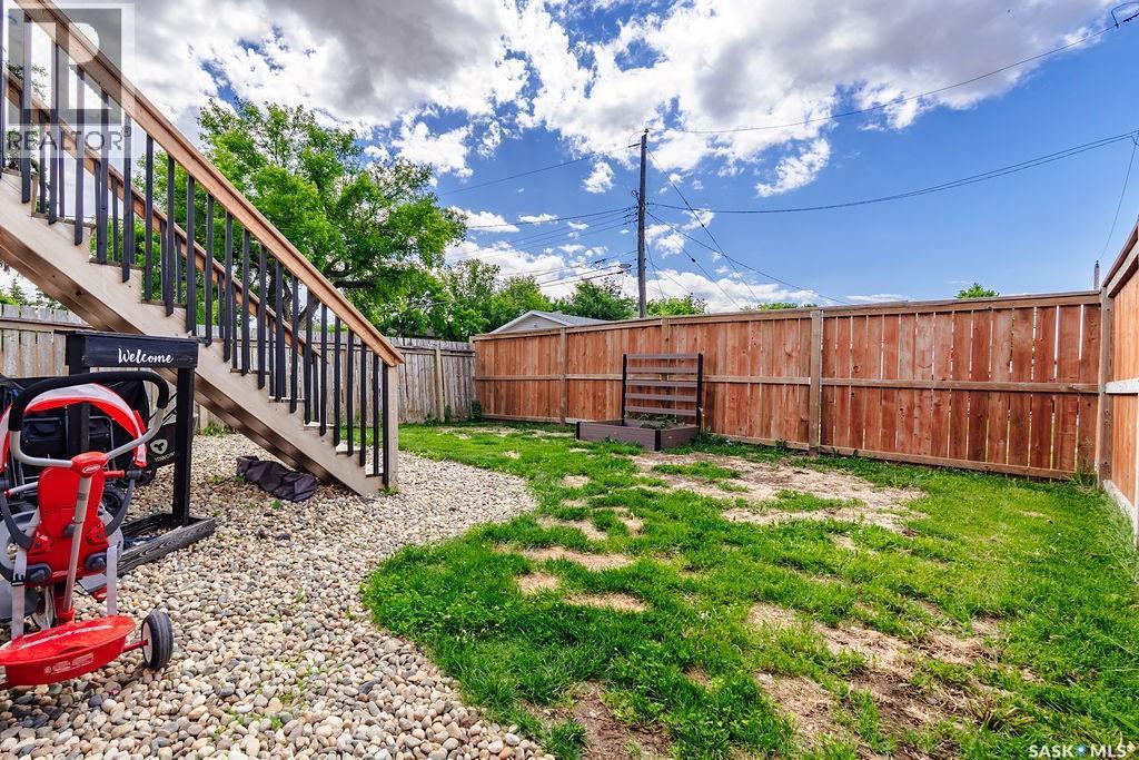 1539 E Avenue N, Saskatoon, SK
