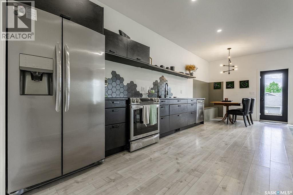 1539 E Avenue N, Saskatoon, SK