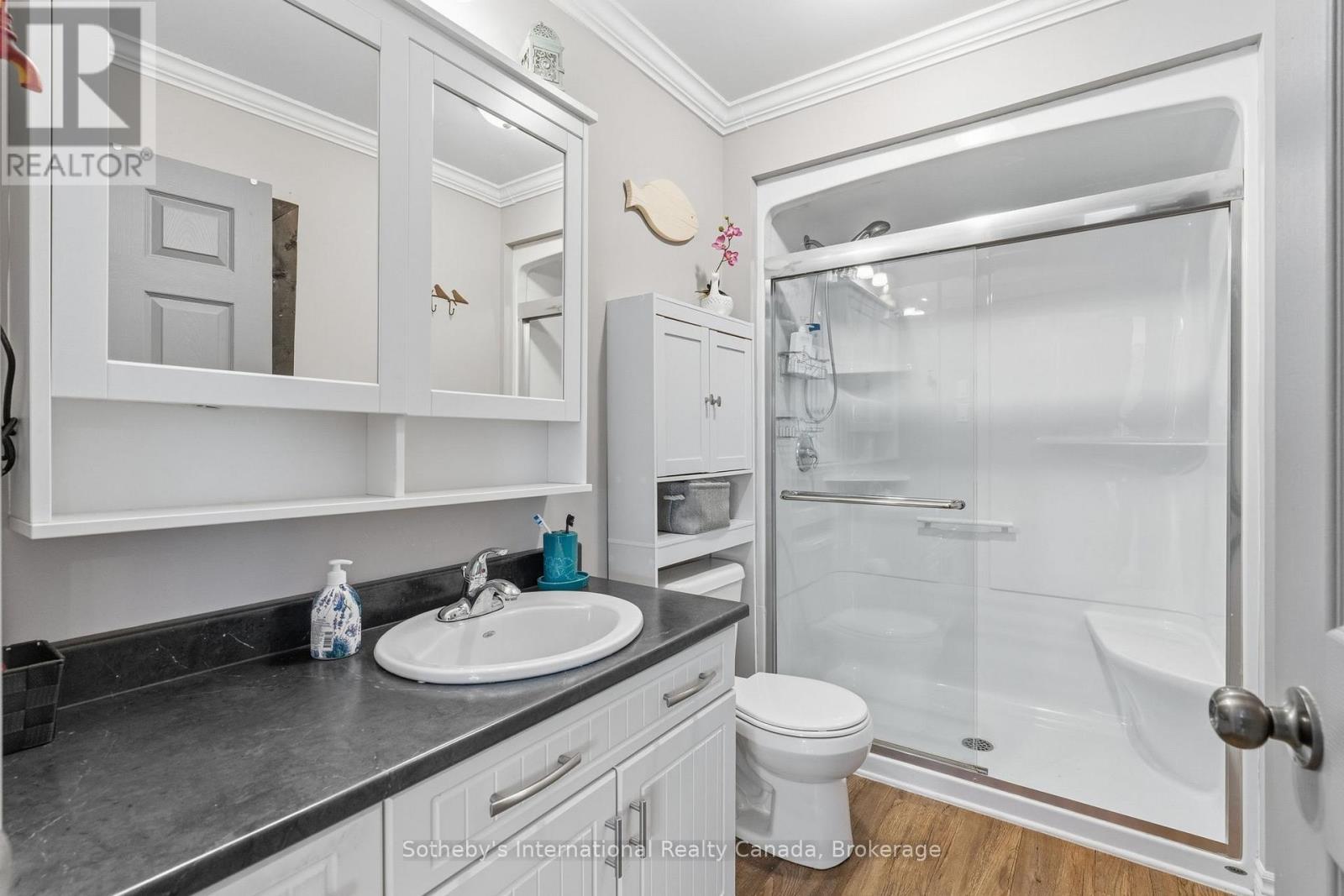 8 Lakeview Crescent, Mckellar, ON - Indoor Photo Showing Bathroom