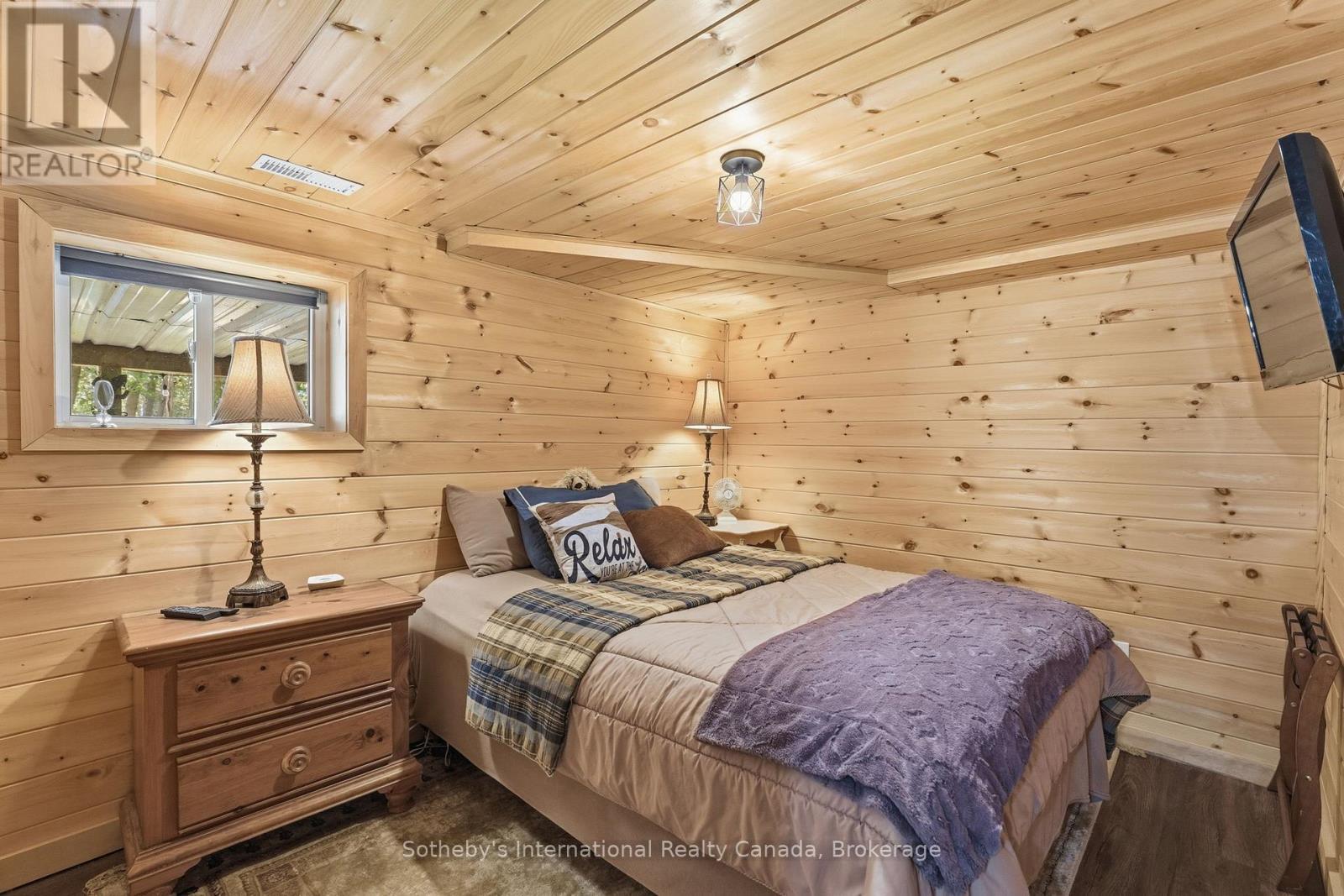 8 Lakeview Crescent, Mckellar, ON - Indoor Photo Showing Bedroom