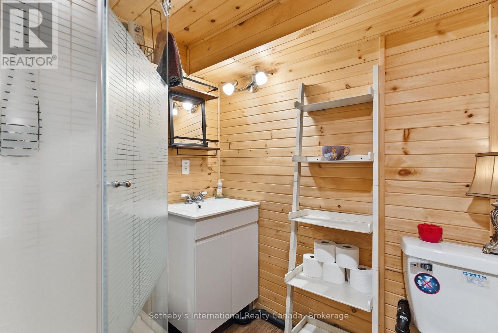 8 Lakeview Crescent, Mckellar, ON - Indoor