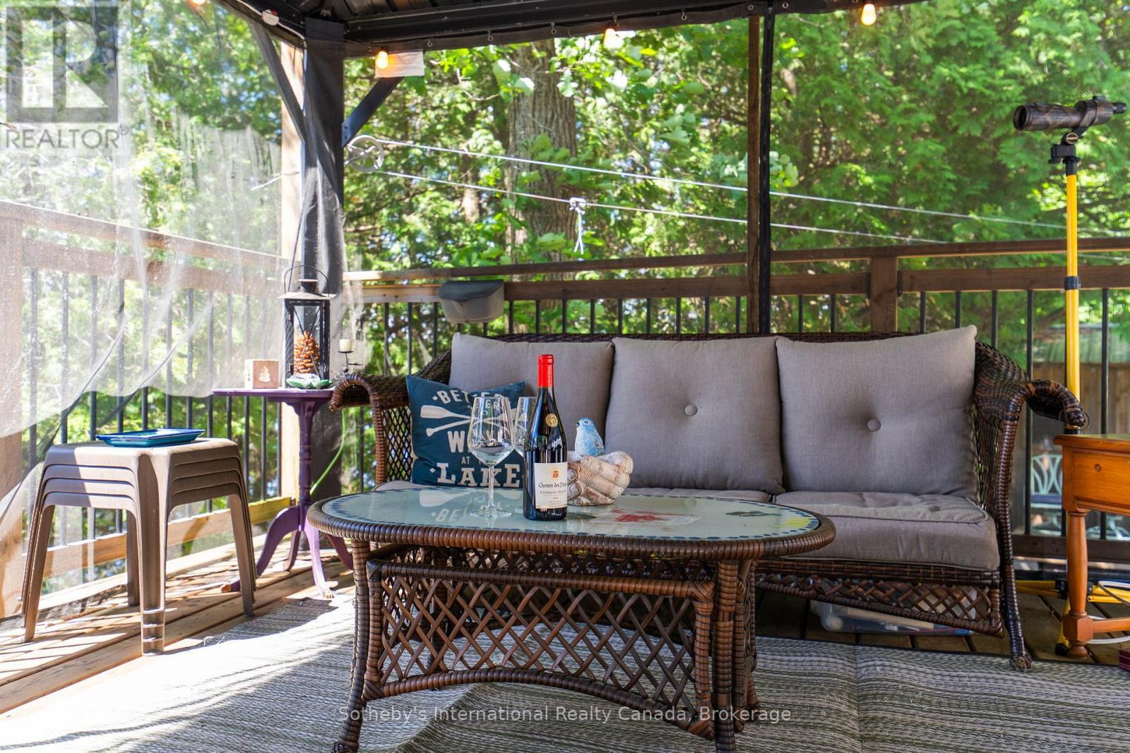 8 Lakeview Crescent, Mckellar, ON - Outdoor With Deck Patio Veranda With Exterior