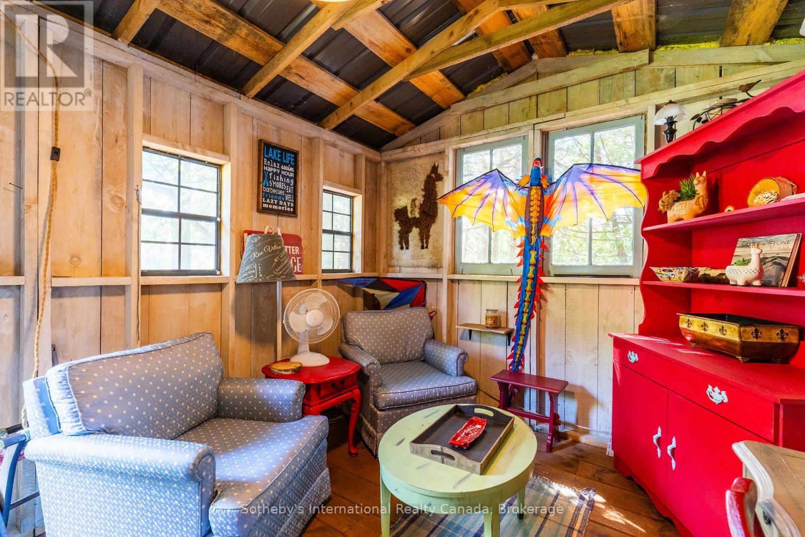 8 Lakeview Crescent, Mckellar, ON - Indoor Photo Showing Other Room