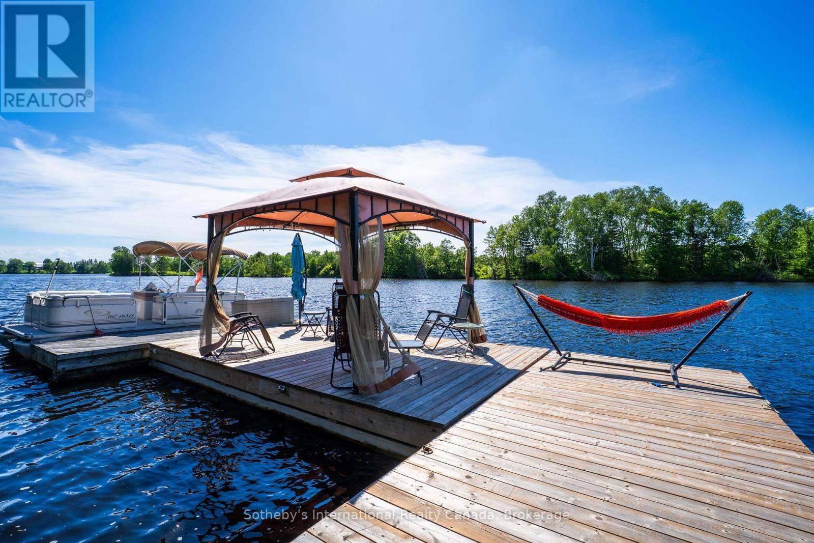 8 Lakeview Crescent, Mckellar, ON - Outdoor With Body Of Water With Deck Patio Veranda