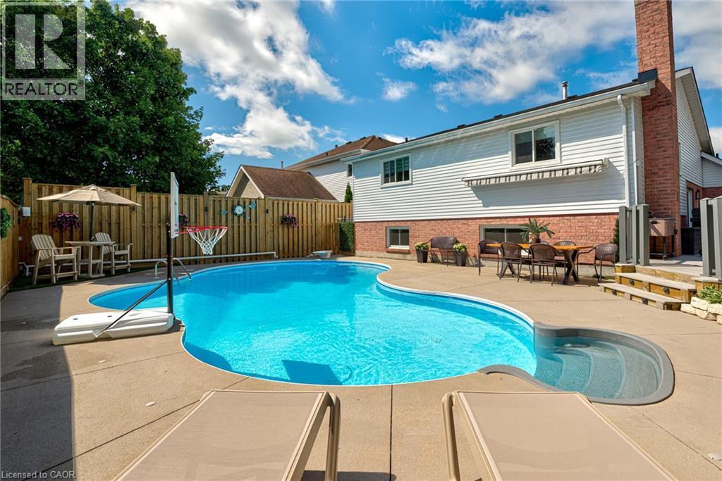 479 Timbercroft Crescent, Waterloo, ON
