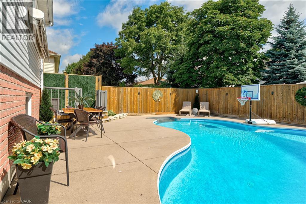 479 Timbercroft Crescent, Waterloo, ON