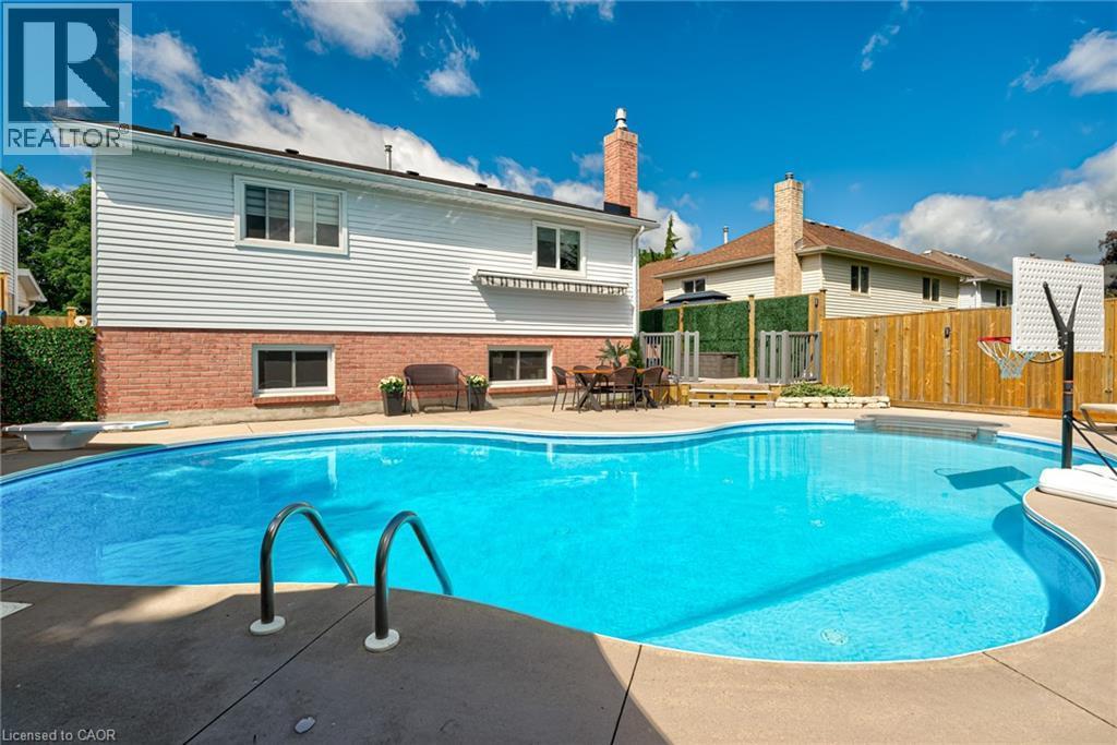 479 Timbercroft Crescent, Waterloo, ON