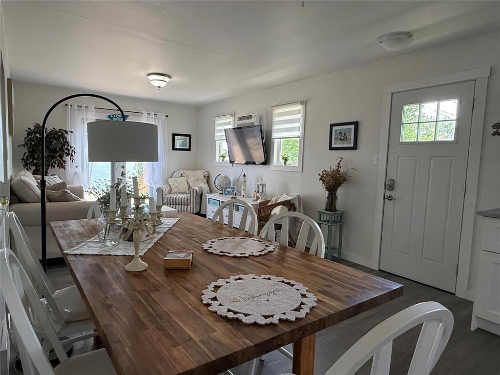 6 Beach Road, Langruth, MB