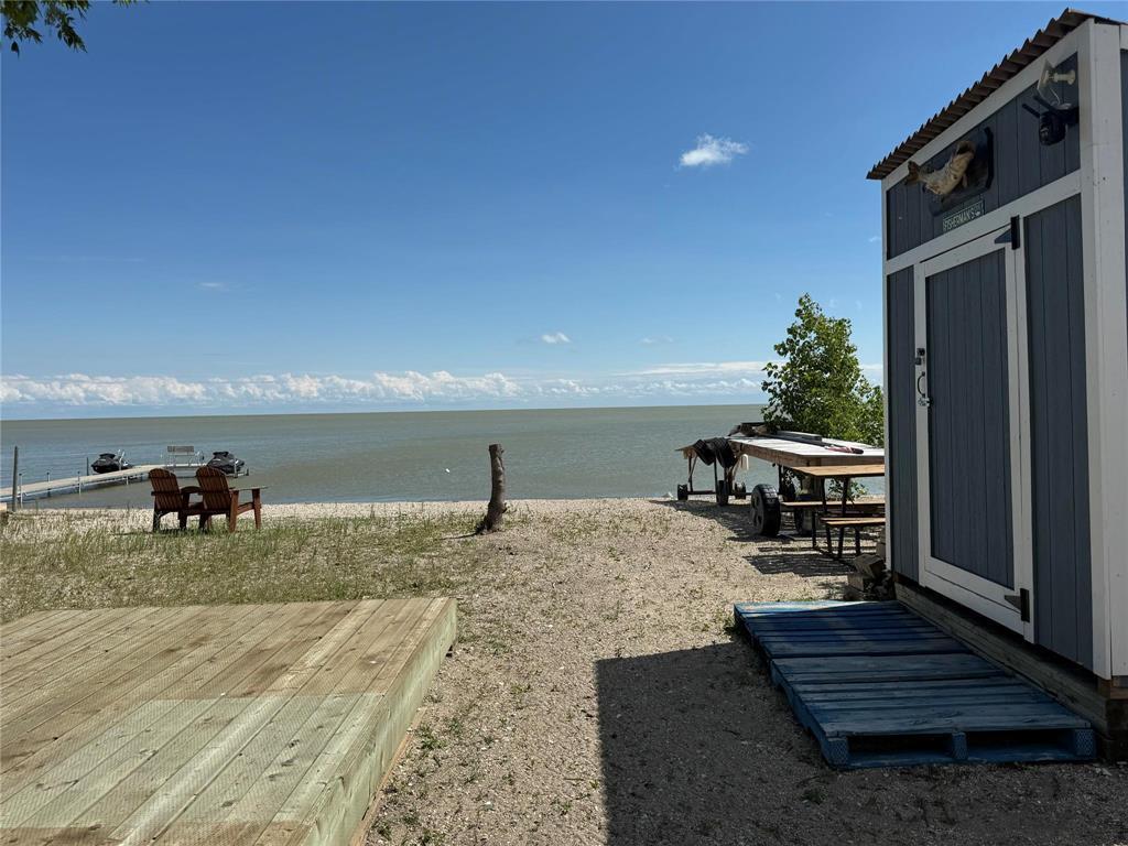 6 Beach Road, Langruth, MB