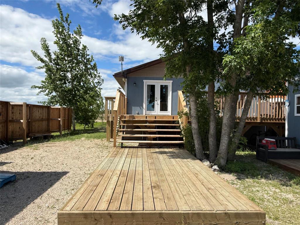 6 Beach Road, Langruth, MB