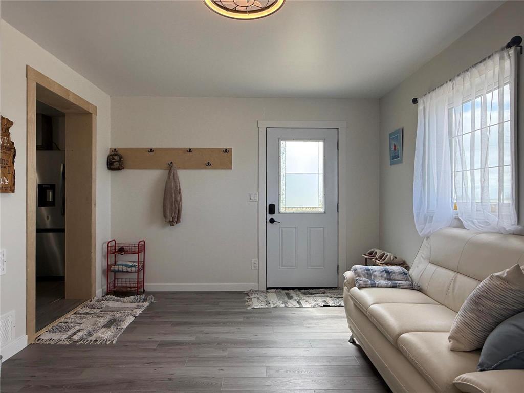 6 Beach Road, Langruth, MB