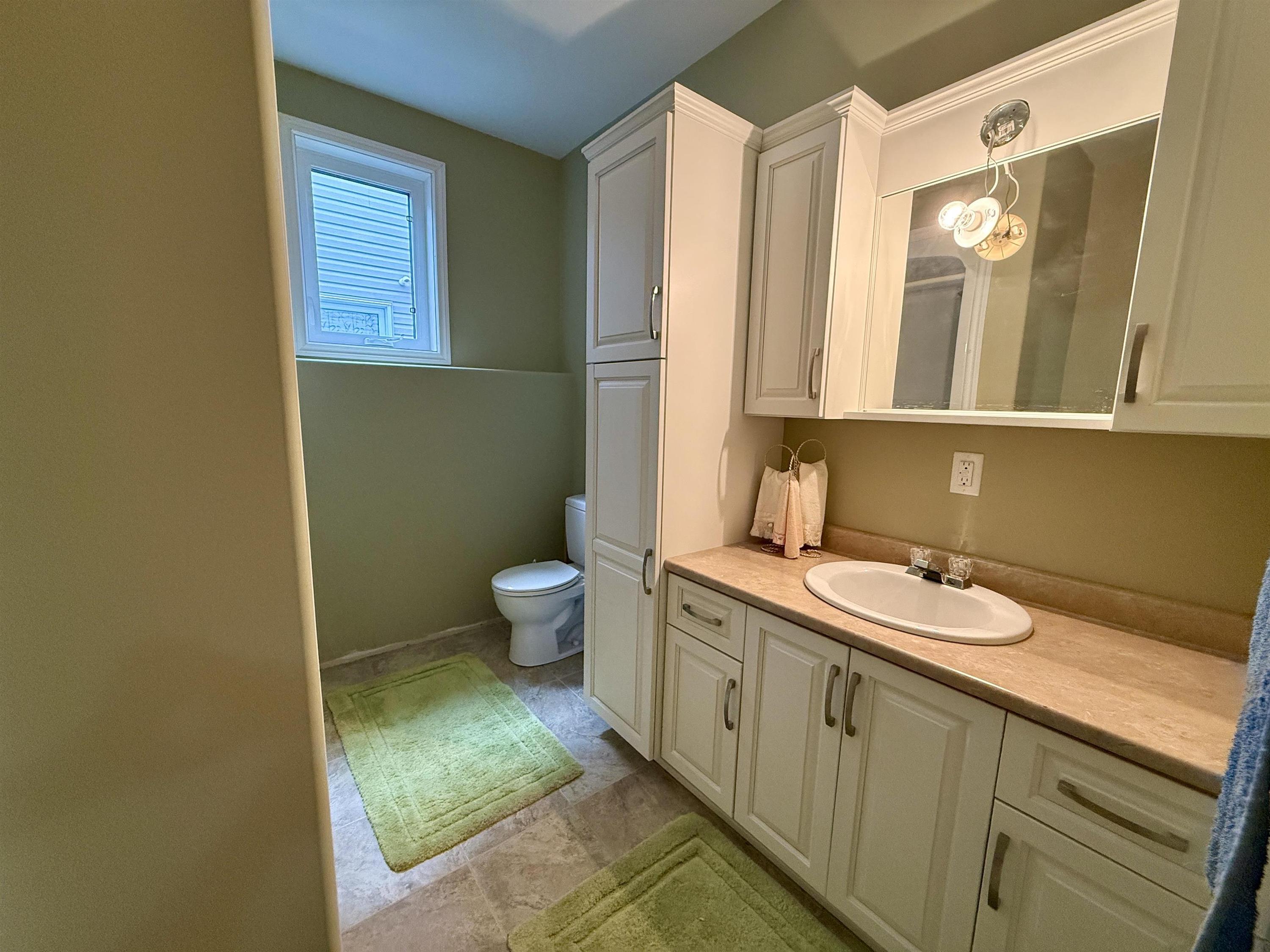 547 Fireweed Bay, Thunder Bay, ON