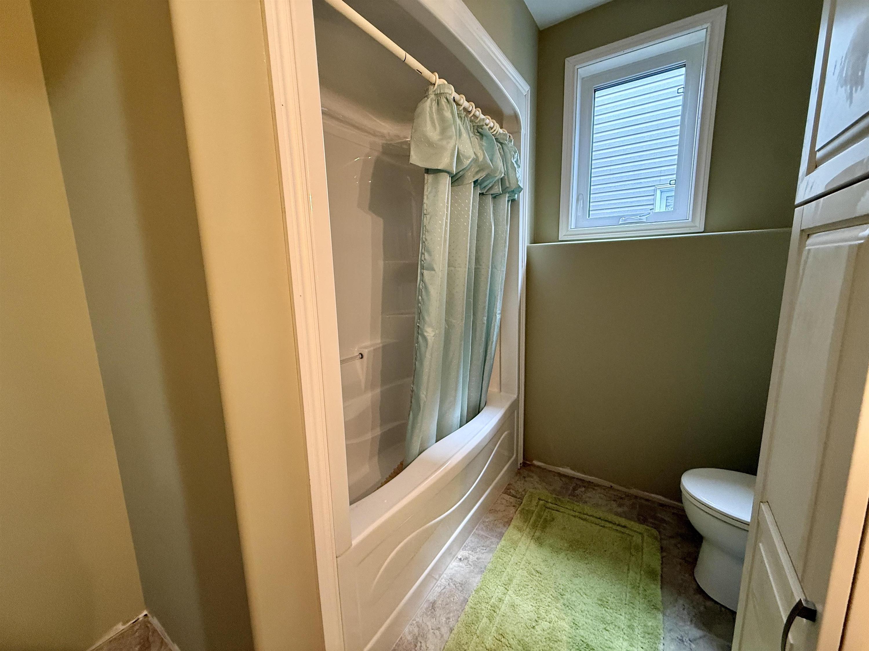 547 Fireweed Bay, Thunder Bay, ON