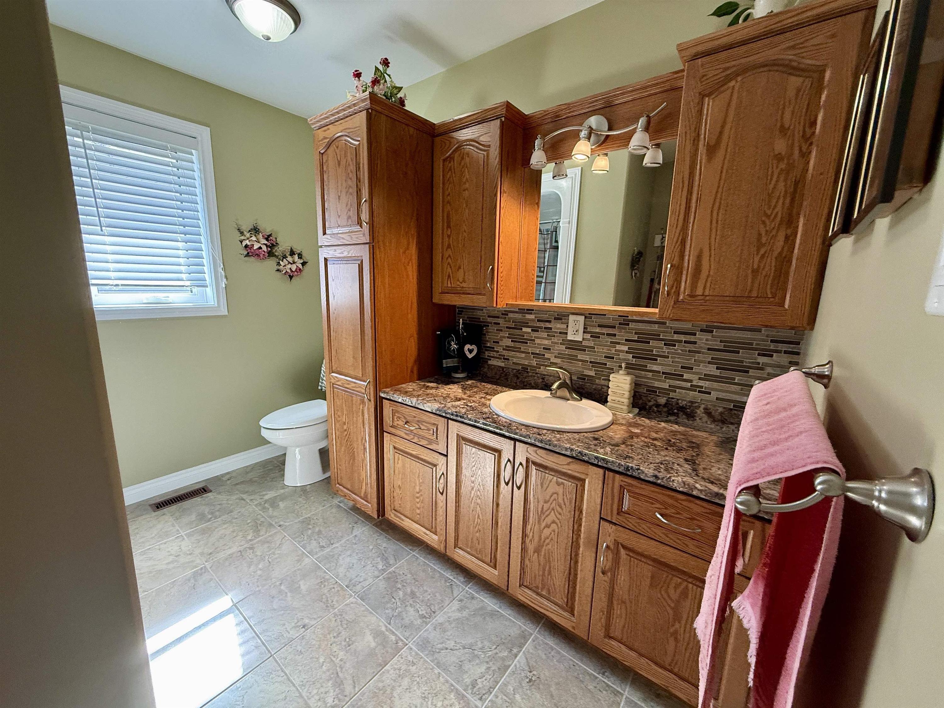 547 Fireweed Bay, Thunder Bay, ON