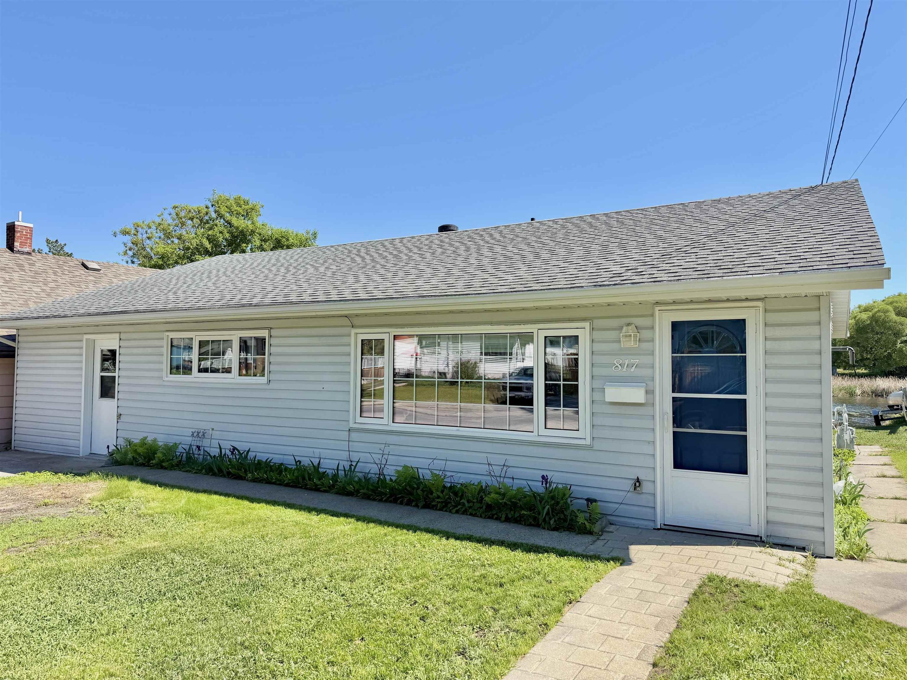 817 Second St S, Kenora, ON