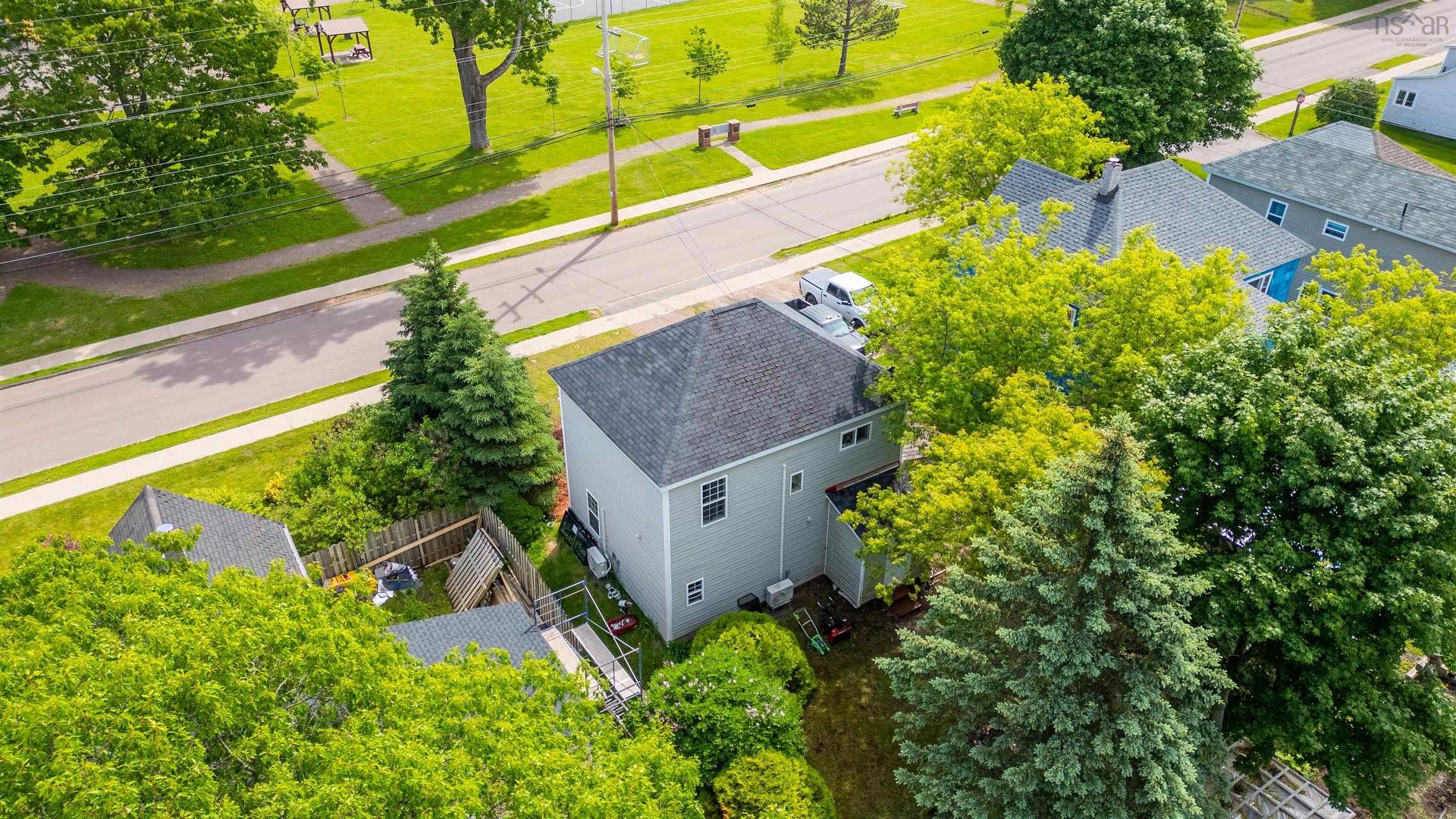 35 Hickman Street, Amherst, NS