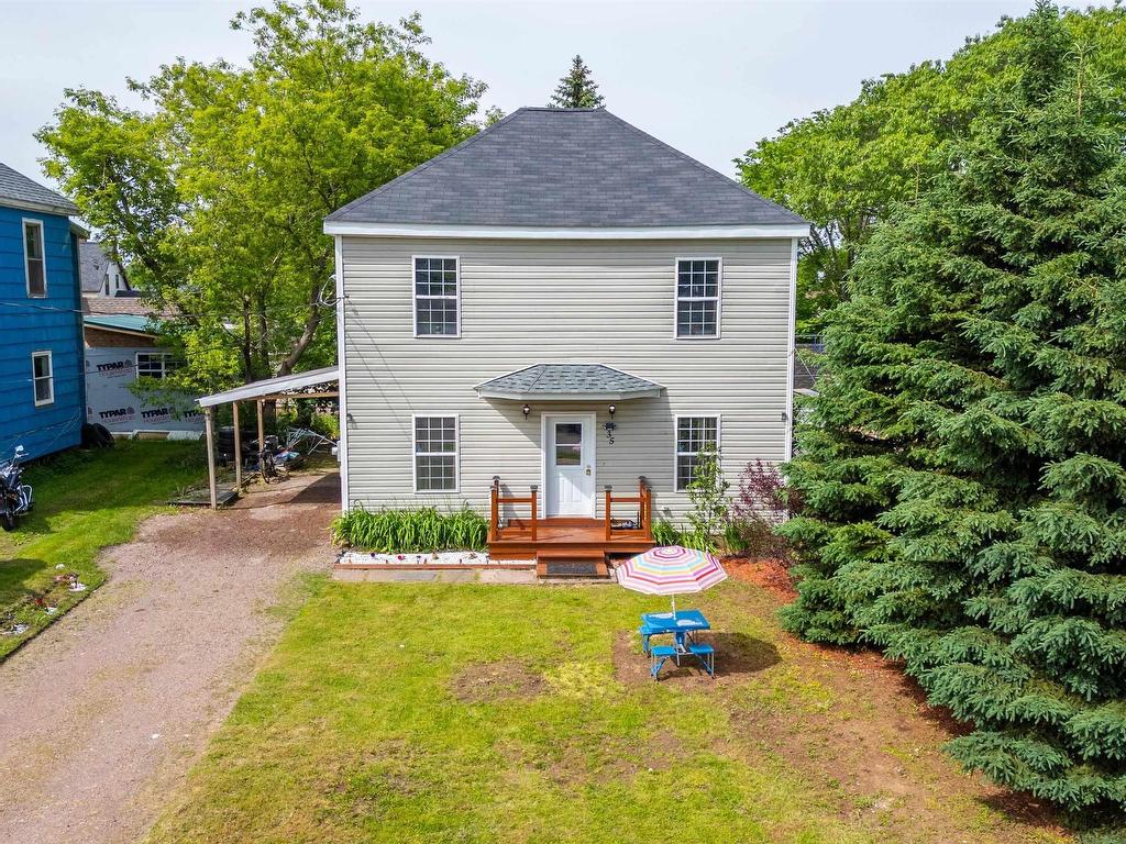 35 Hickman Street, Amherst, NS
