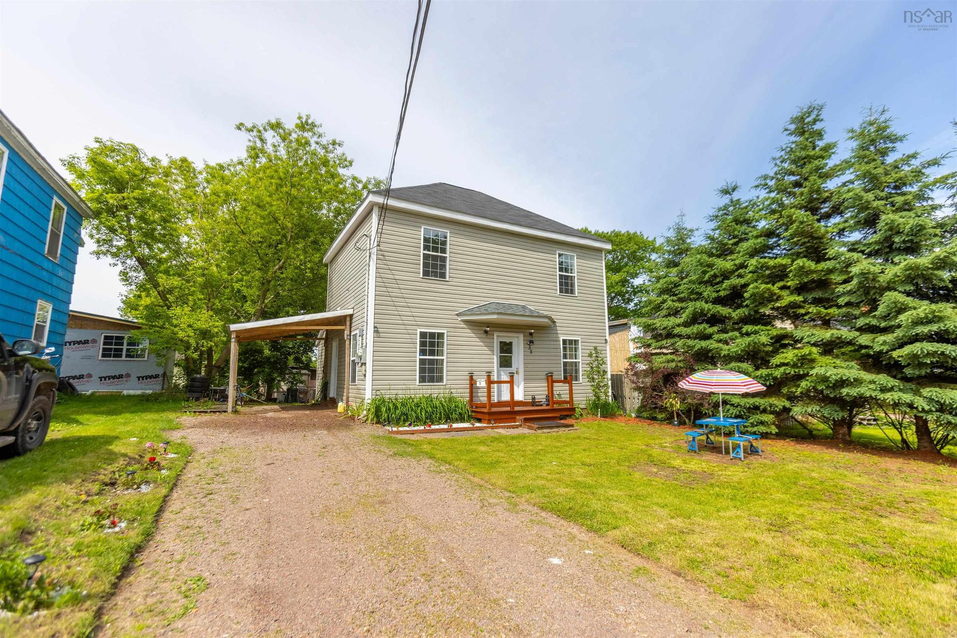 35 Hickman Street, Amherst, NS