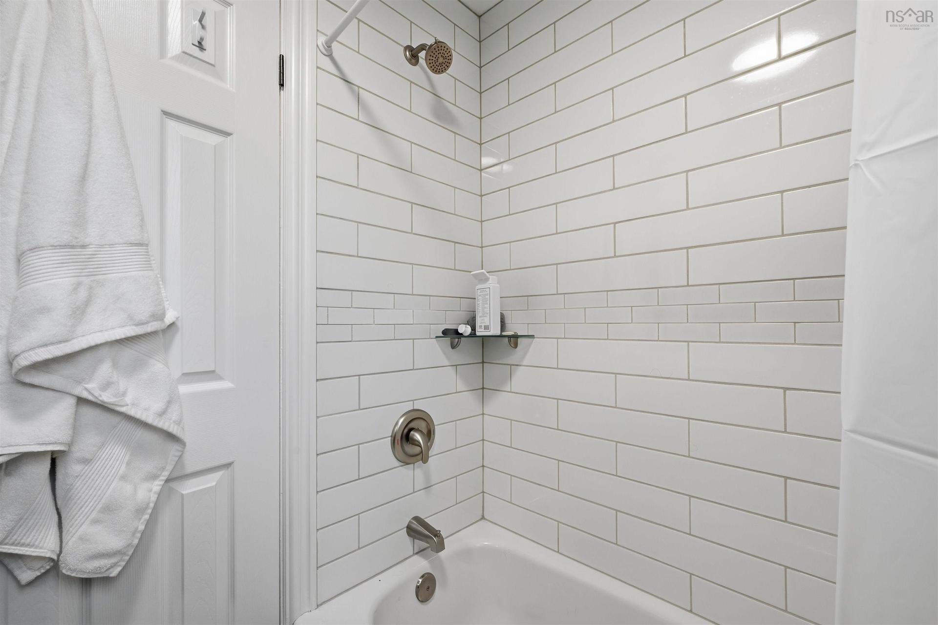 475 Shore Drive, Bedford, NS