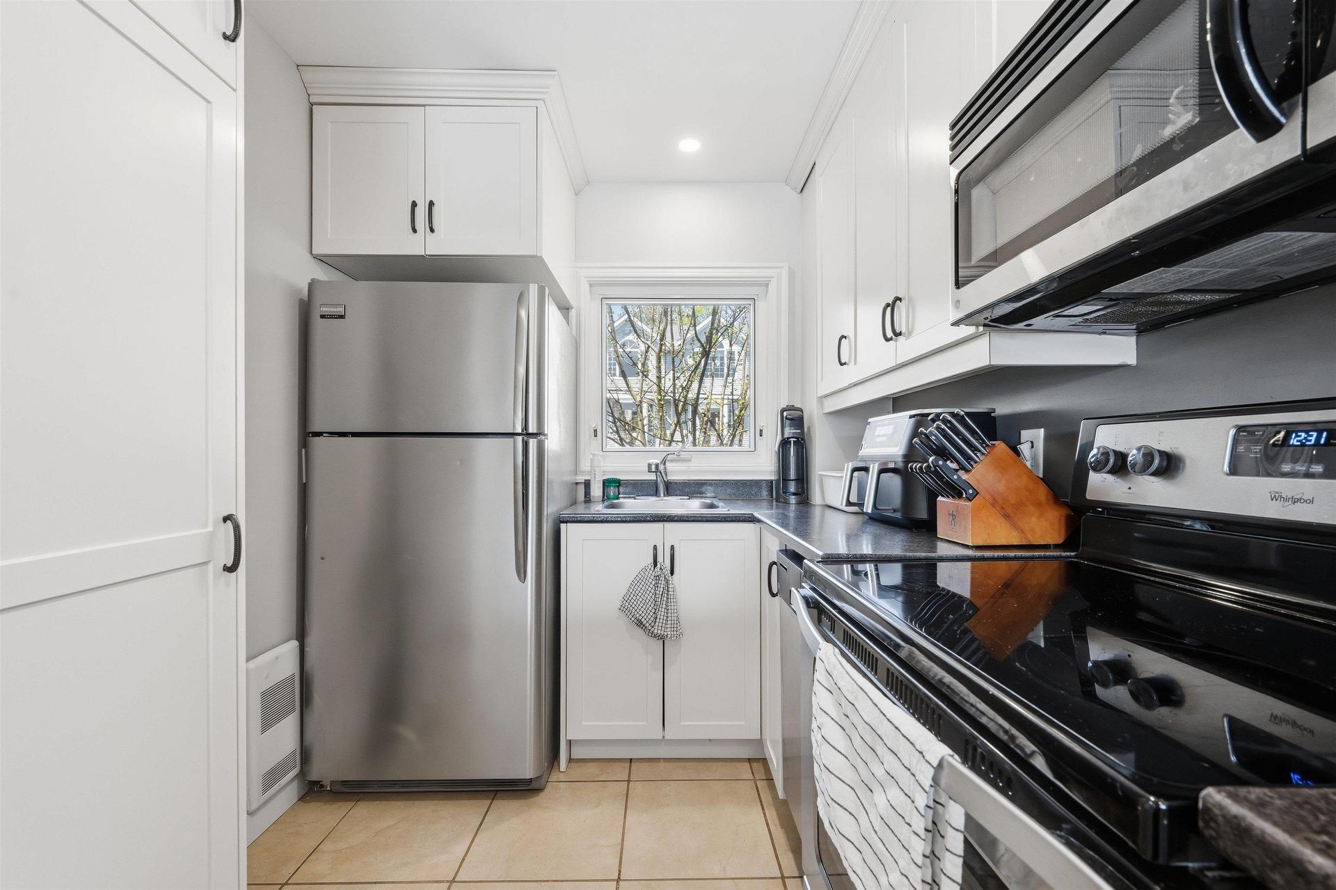475 Shore Drive, Bedford, NS
