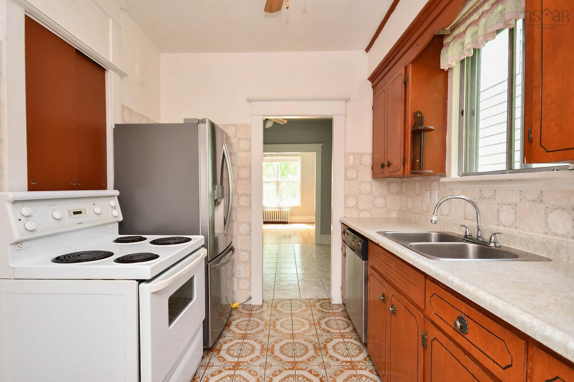 6285 Willow Street, Halifax, NS - Indoor Photo Showing Kitchen With Double Sink