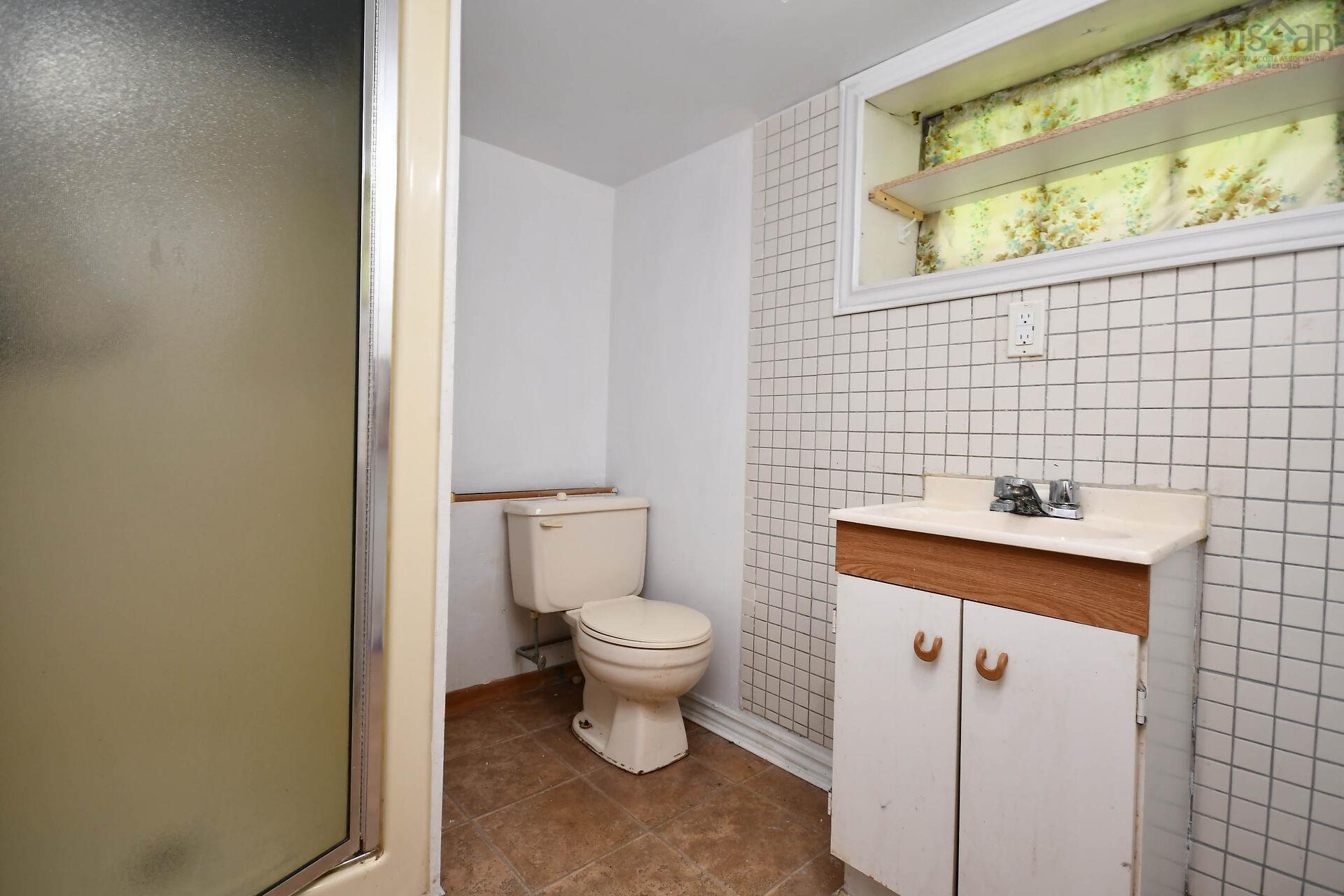 6285 Willow Street, Halifax, NS - Indoor Photo Showing Bathroom
