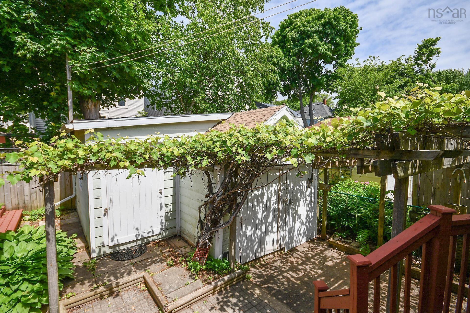 6285 Willow Street, Halifax, NS - Outdoor
