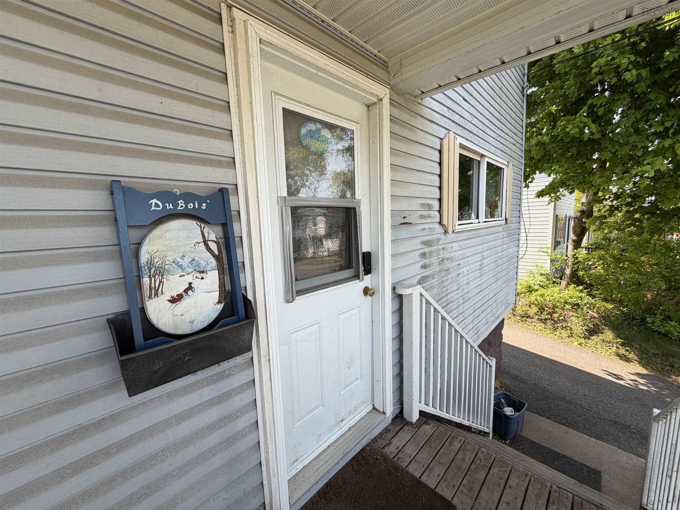 30-32 West Pleasant Street, Amherst, NS
