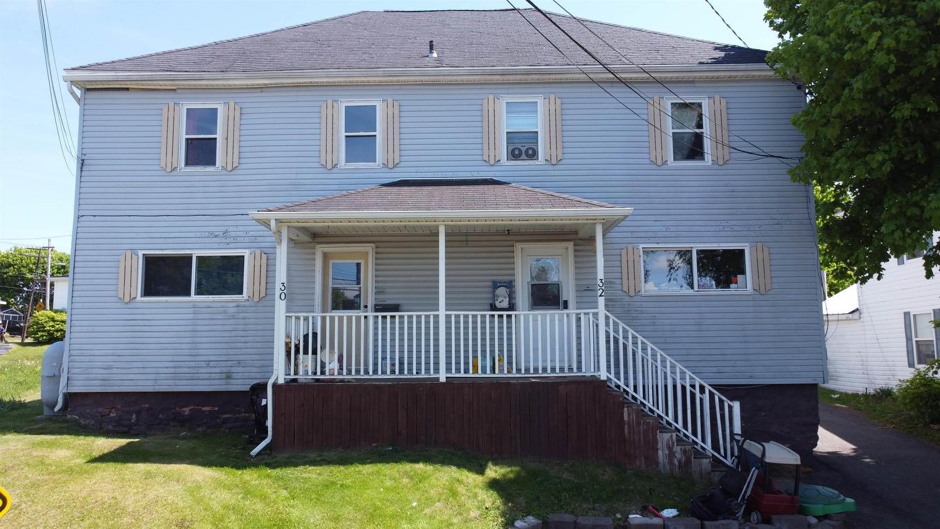 30-32 West Pleasant Street, Amherst, NS