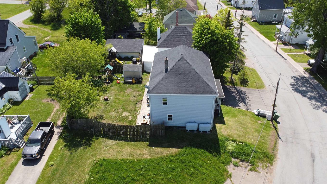 30-32 West Pleasant Street, Amherst, NS
