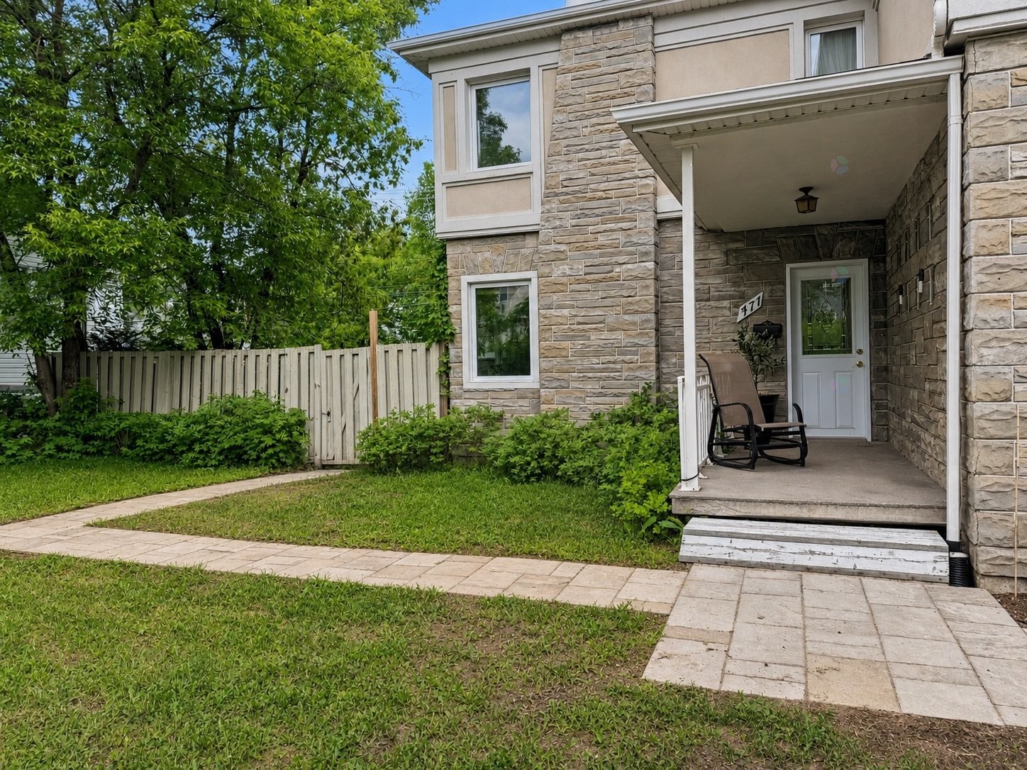 Cour - 471 Av. Murdoch, Rouyn-Noranda, QC