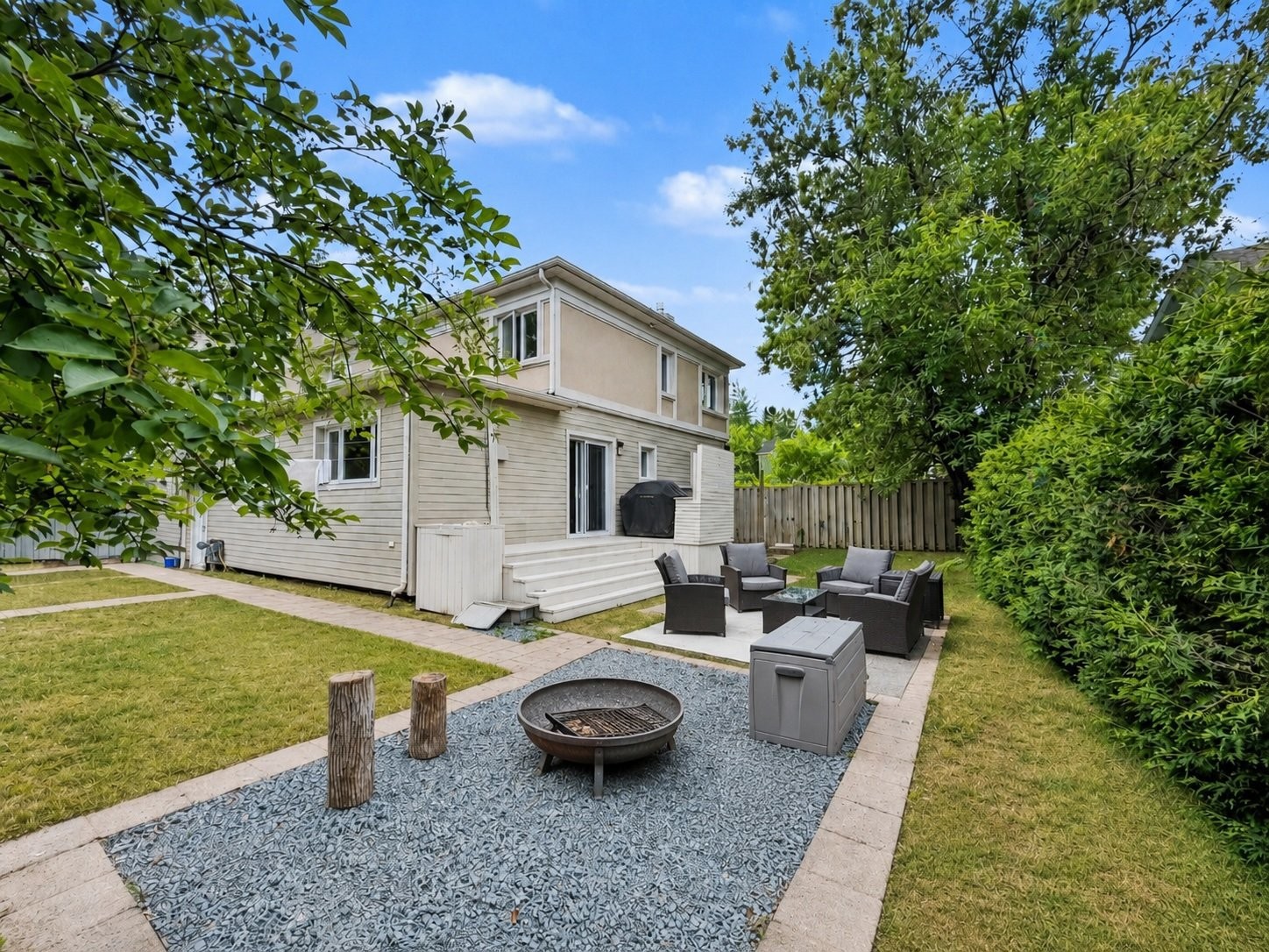 Cour - 471 Av. Murdoch, Rouyn-Noranda, QC