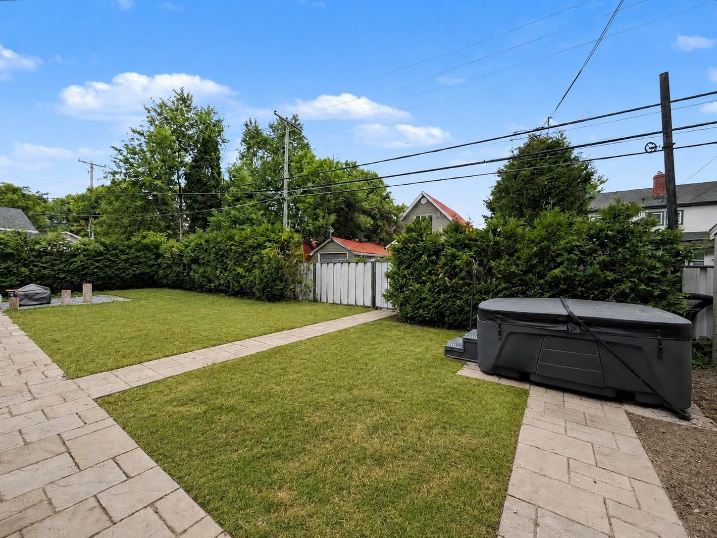 Cour - 471 Av. Murdoch, Rouyn-Noranda, QC