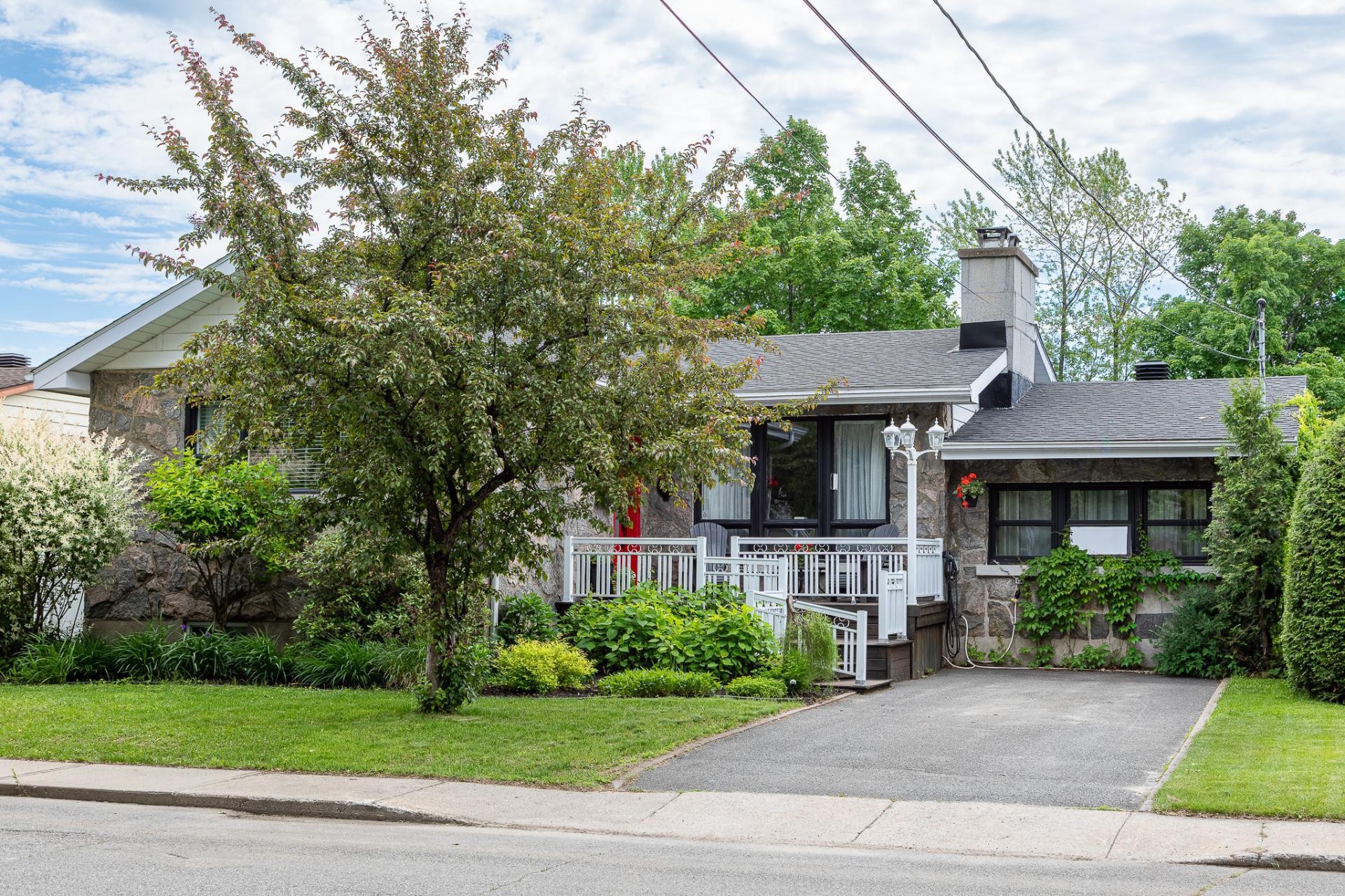 Façade - 205 120E Rue, Shawinigan, QC
