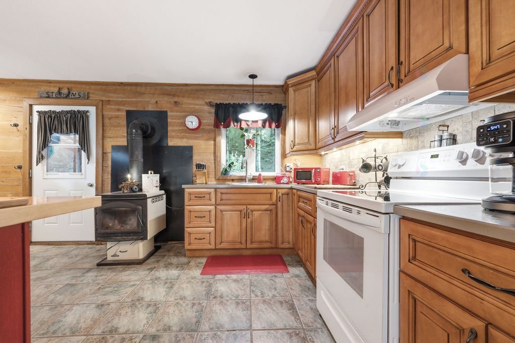 Kitchen - 28 Ch. Mitchell, Otter Lake, QC