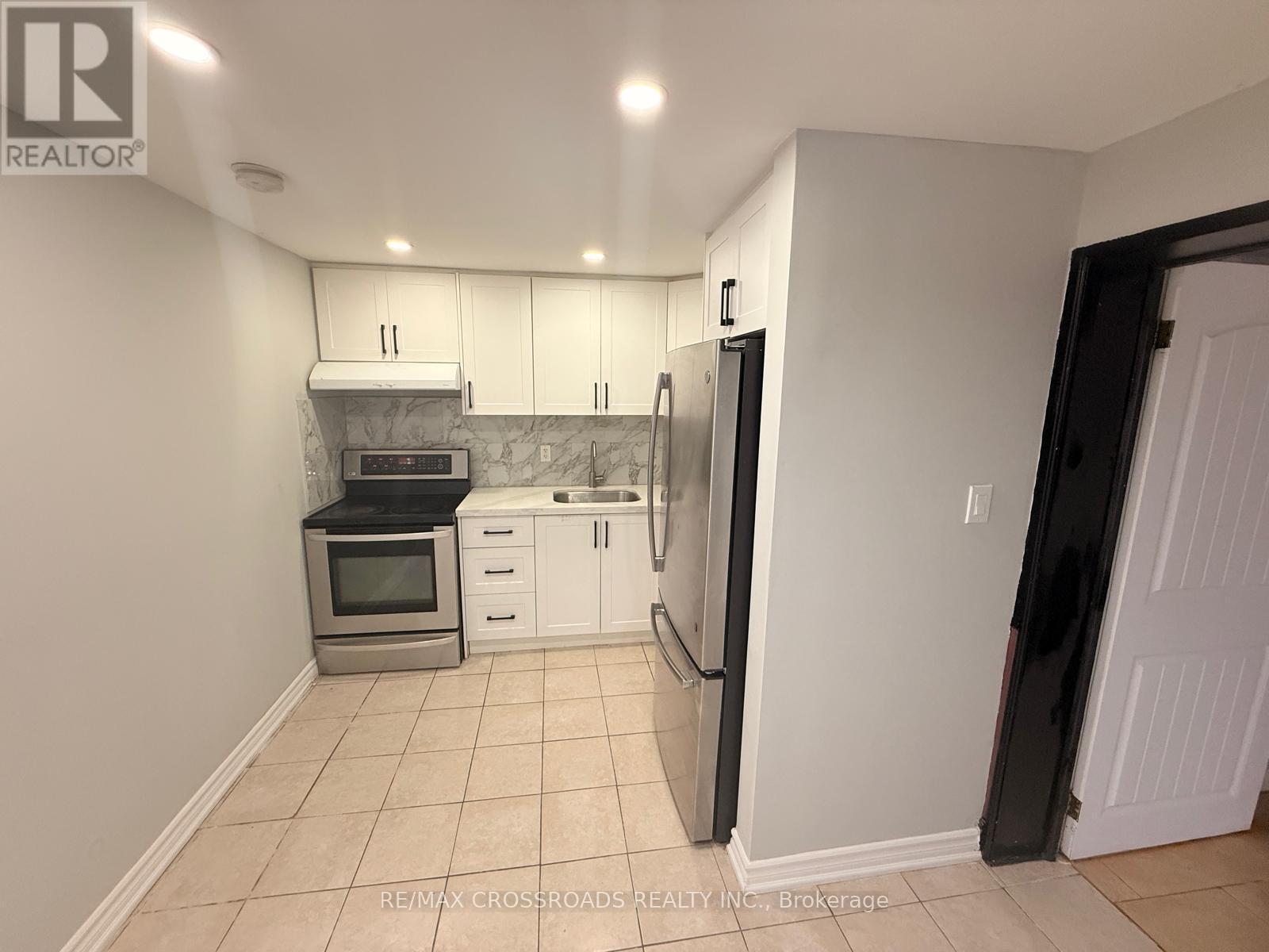 23 Burnview Crescent, Toronto, ON