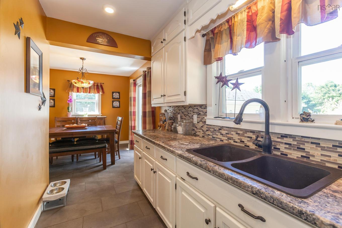 93 School Street, Middleton, NS