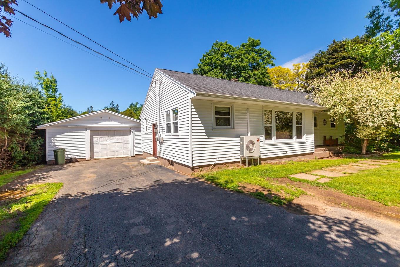 93 School Street, Middleton, NS