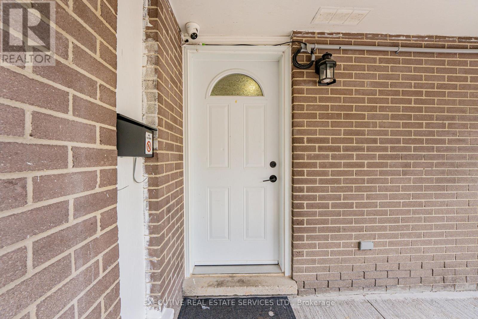 77 Overlea Drive, Kitchener, ON