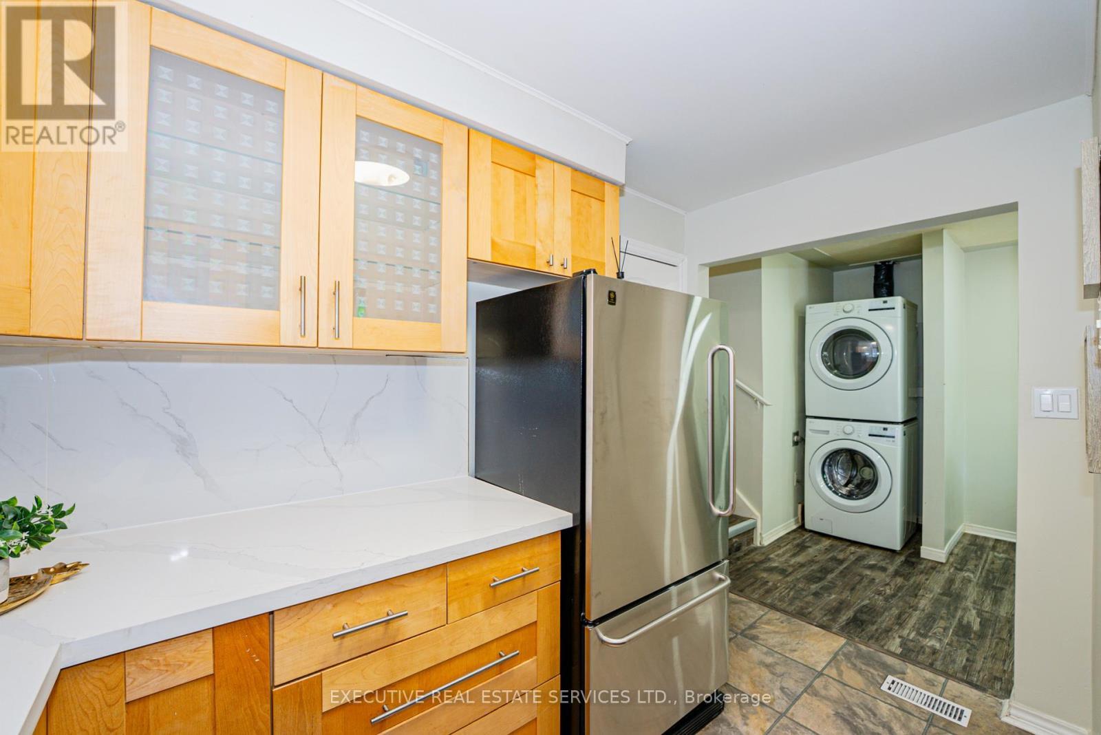 77 Overlea Drive, Kitchener, ON