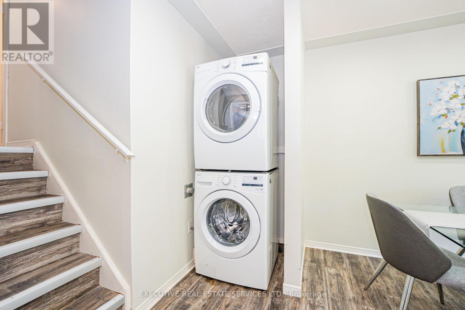 77 Overlea Drive, Kitchener, ON