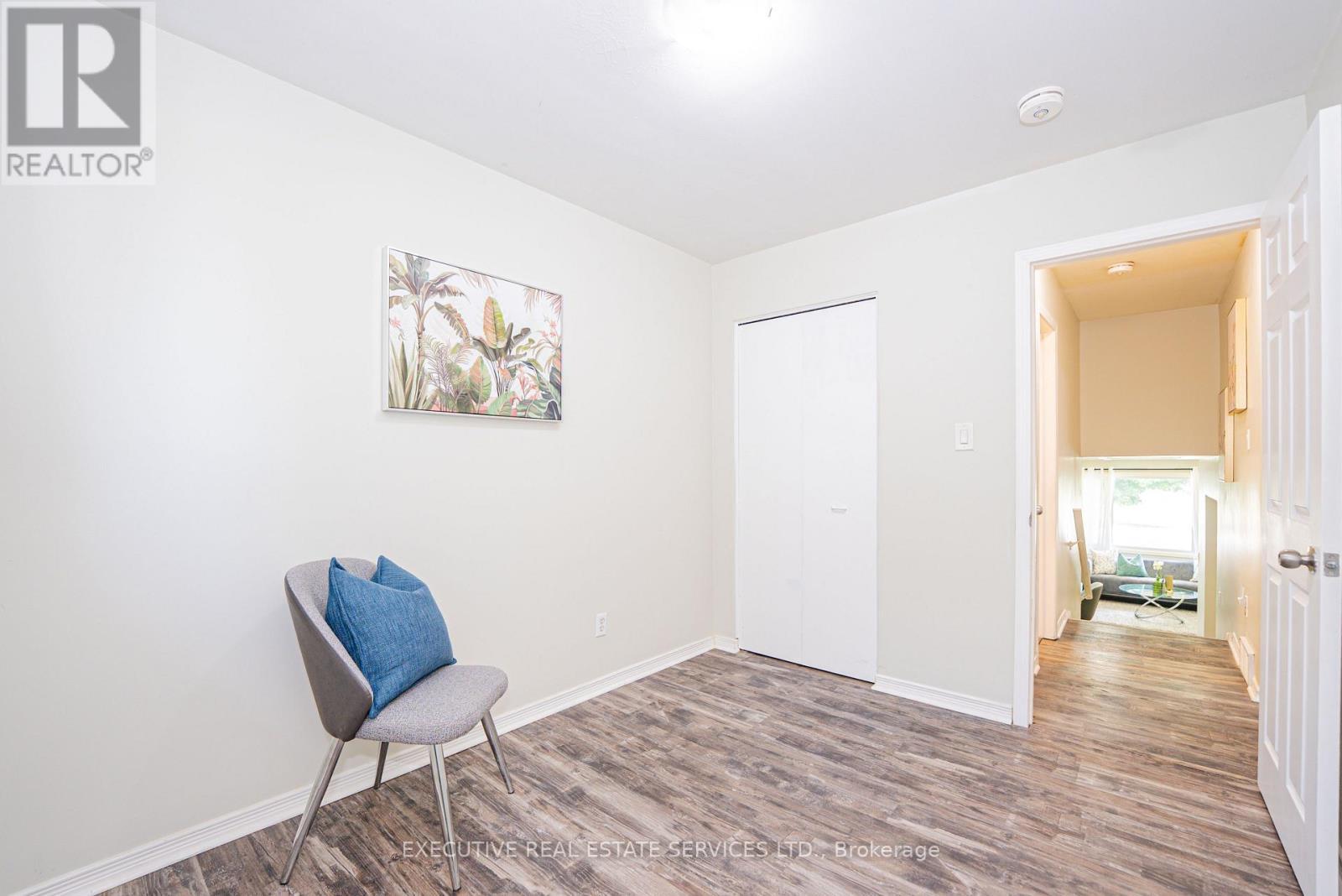 77 Overlea Drive, Kitchener, ON