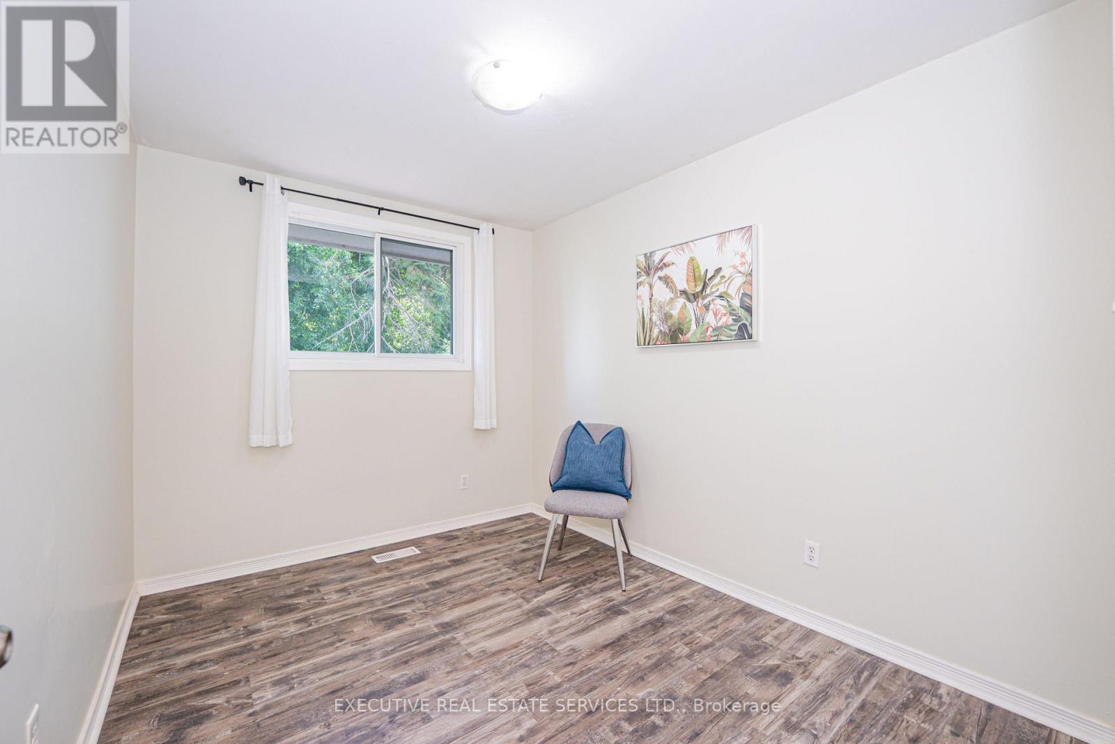 77 Overlea Drive, Kitchener, ON