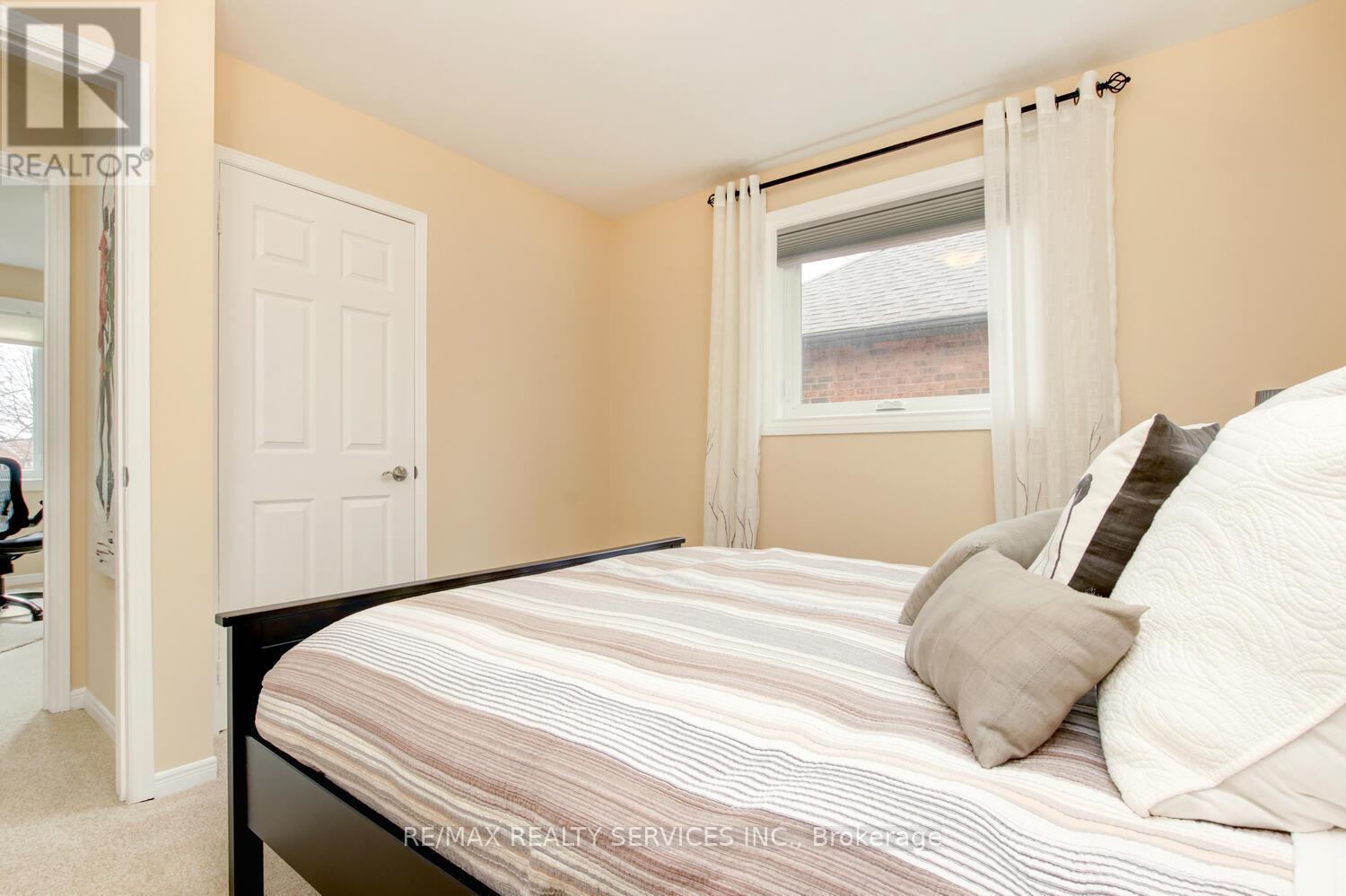 28 Chickadee Crescent, Brampton, ON