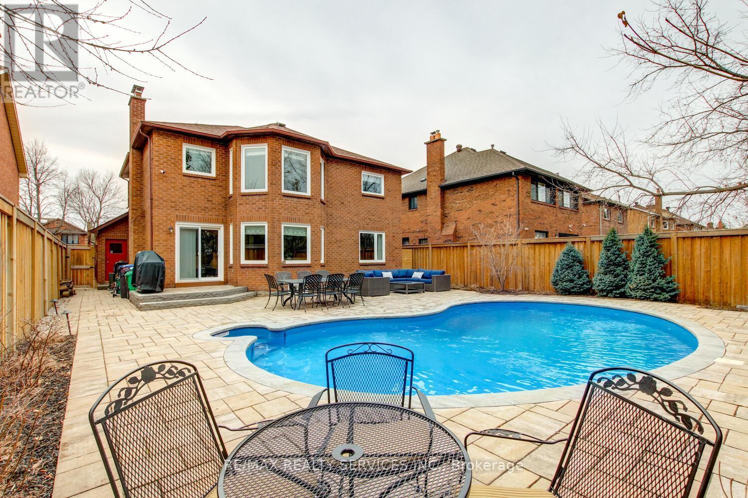 28 Chickadee Crescent, Brampton, ON